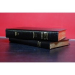 KJV World Heritage Reference Bible + SDA Hymnal set
