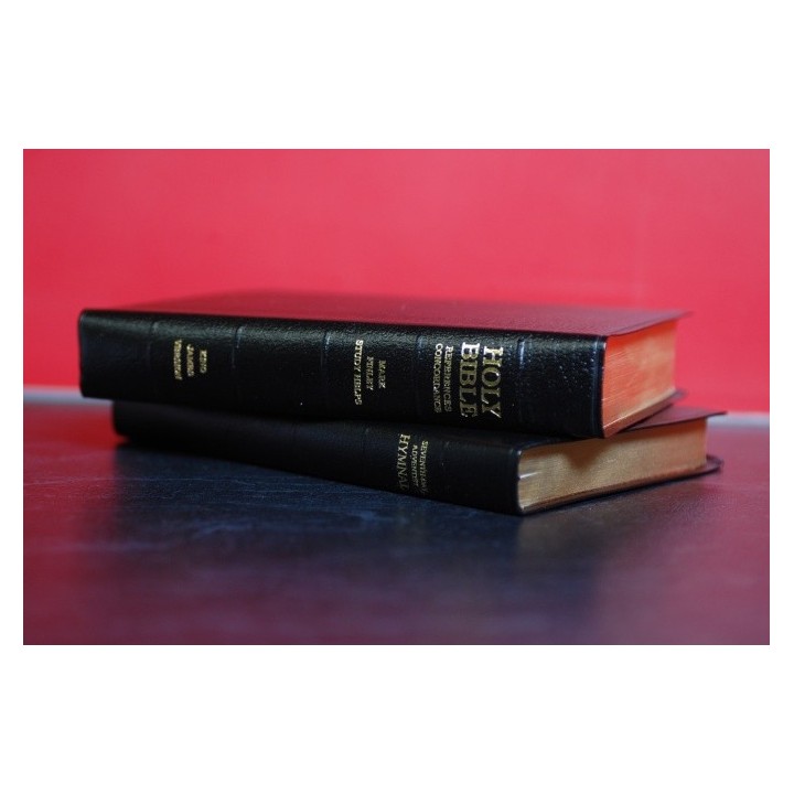 KJV World Heritage Reference Bible + SDA Hymnal set